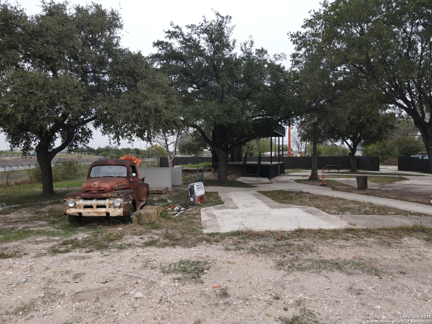 1600 S General Mcmullen San Antonio TX 78237