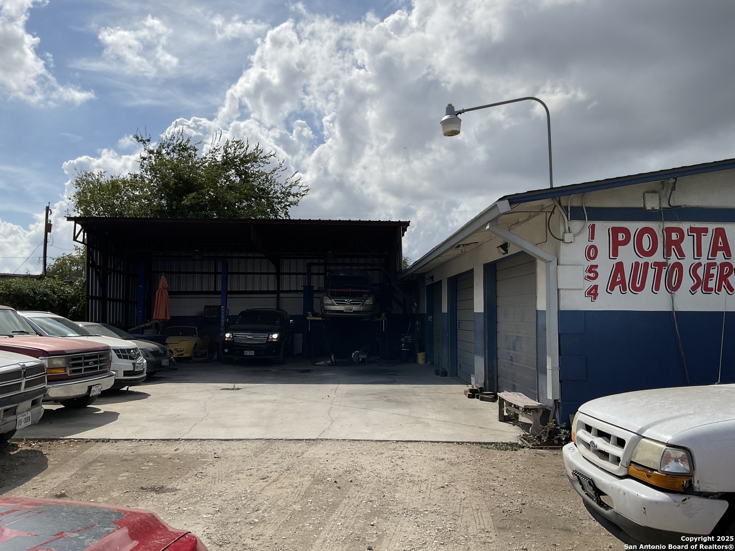 1414 N Zarzamora San Antonio TX 78207