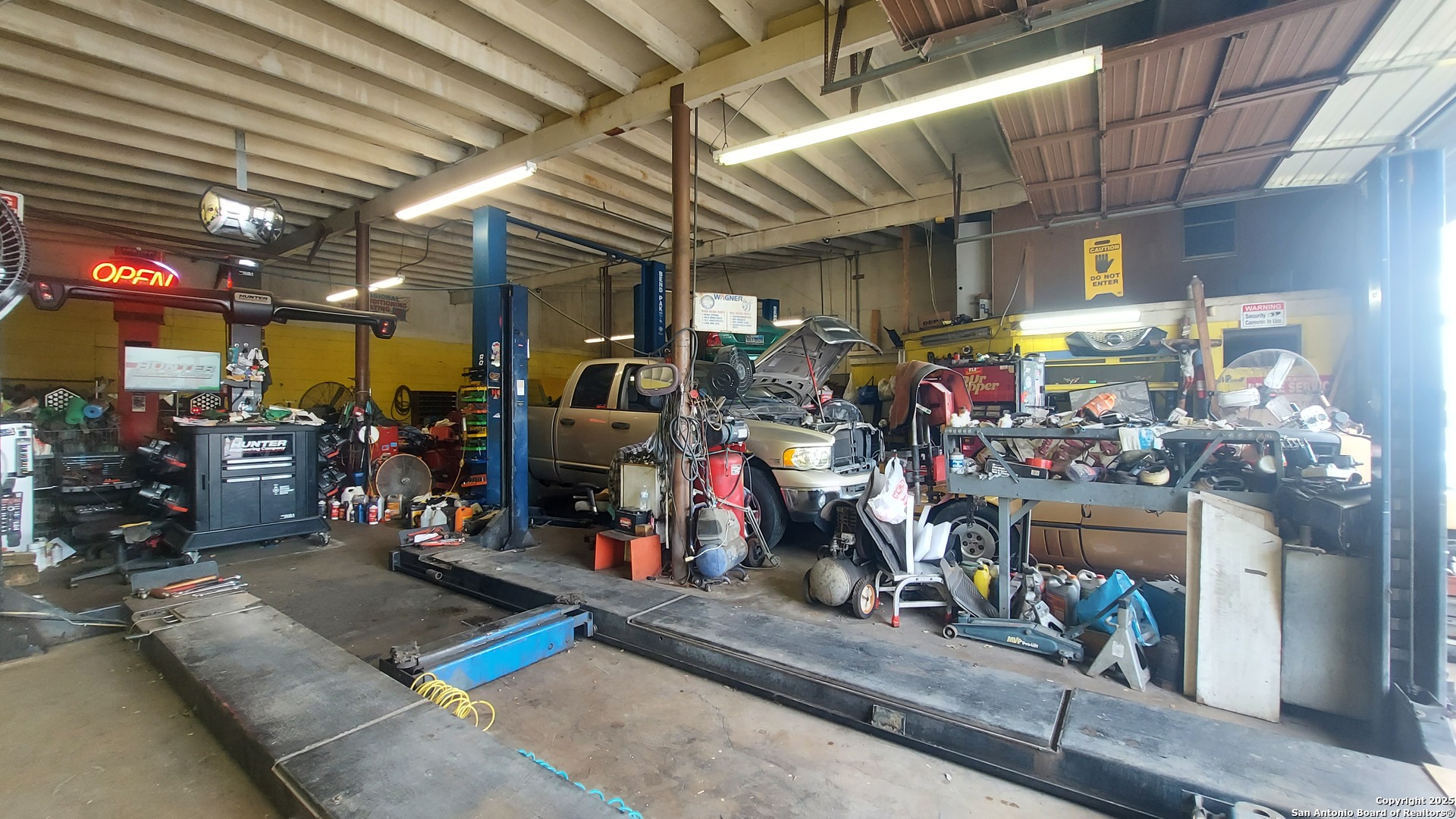 1414 N Zarzamora San Antonio TX 78207