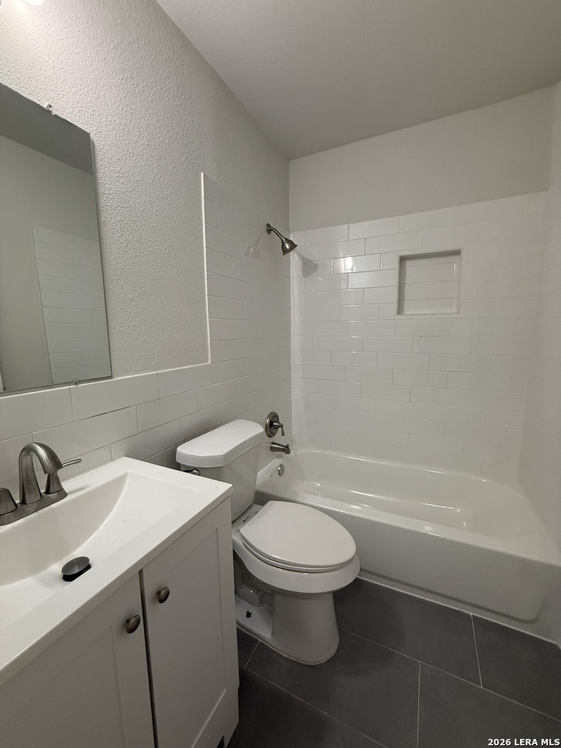2743 Culebra San Antonio TX 78228