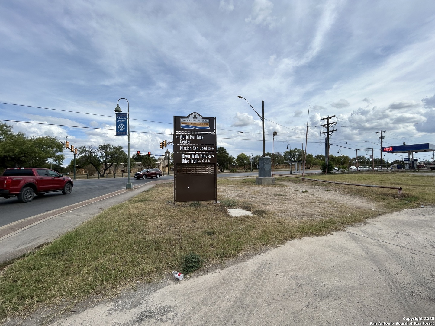 3211 Roosevelt San Antonio TX 78214