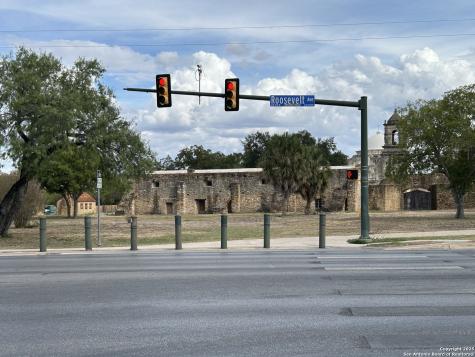 3211 Roosevelt San Antonio TX 78214