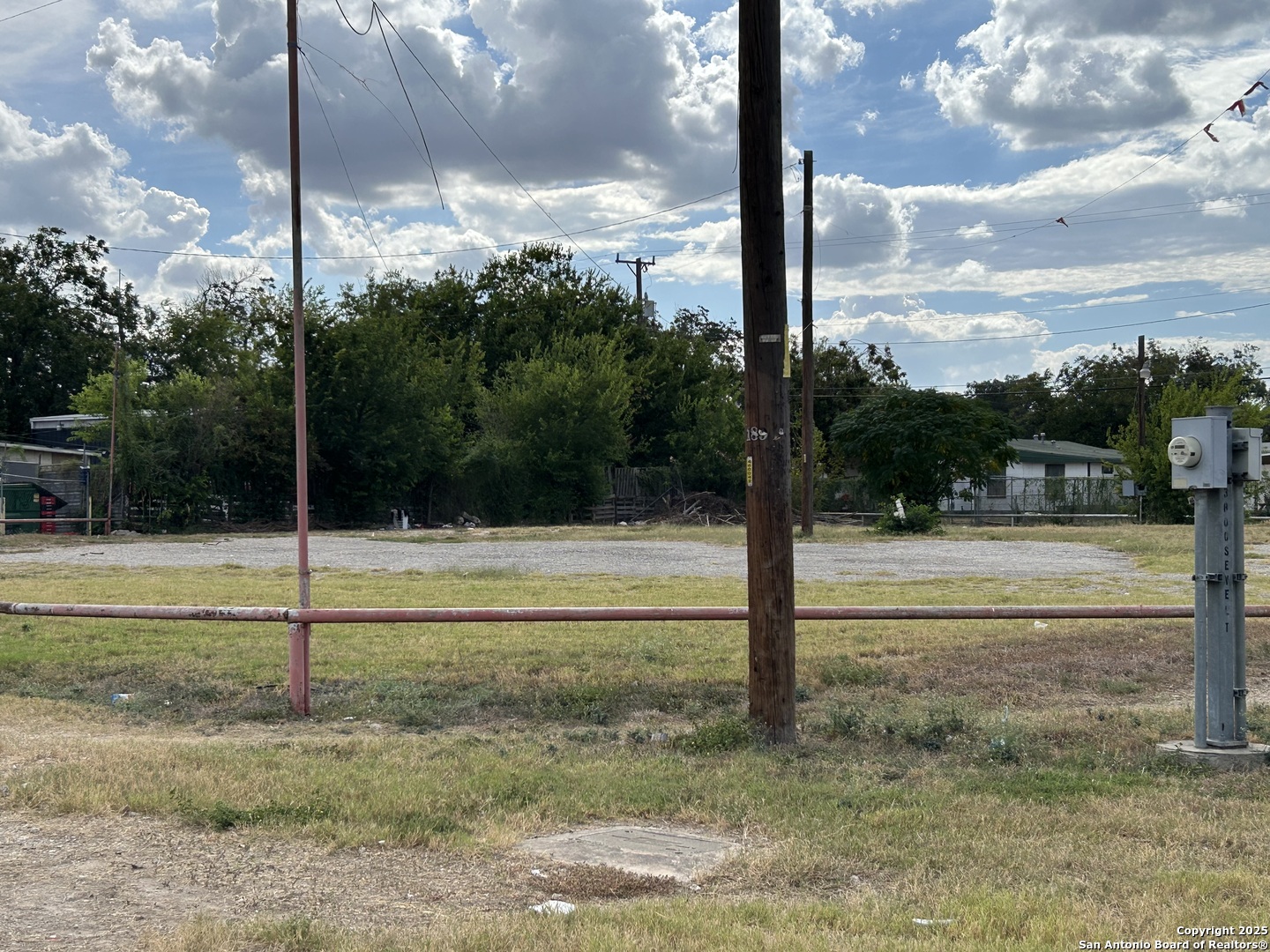 3211 Roosevelt San Antonio TX 78214