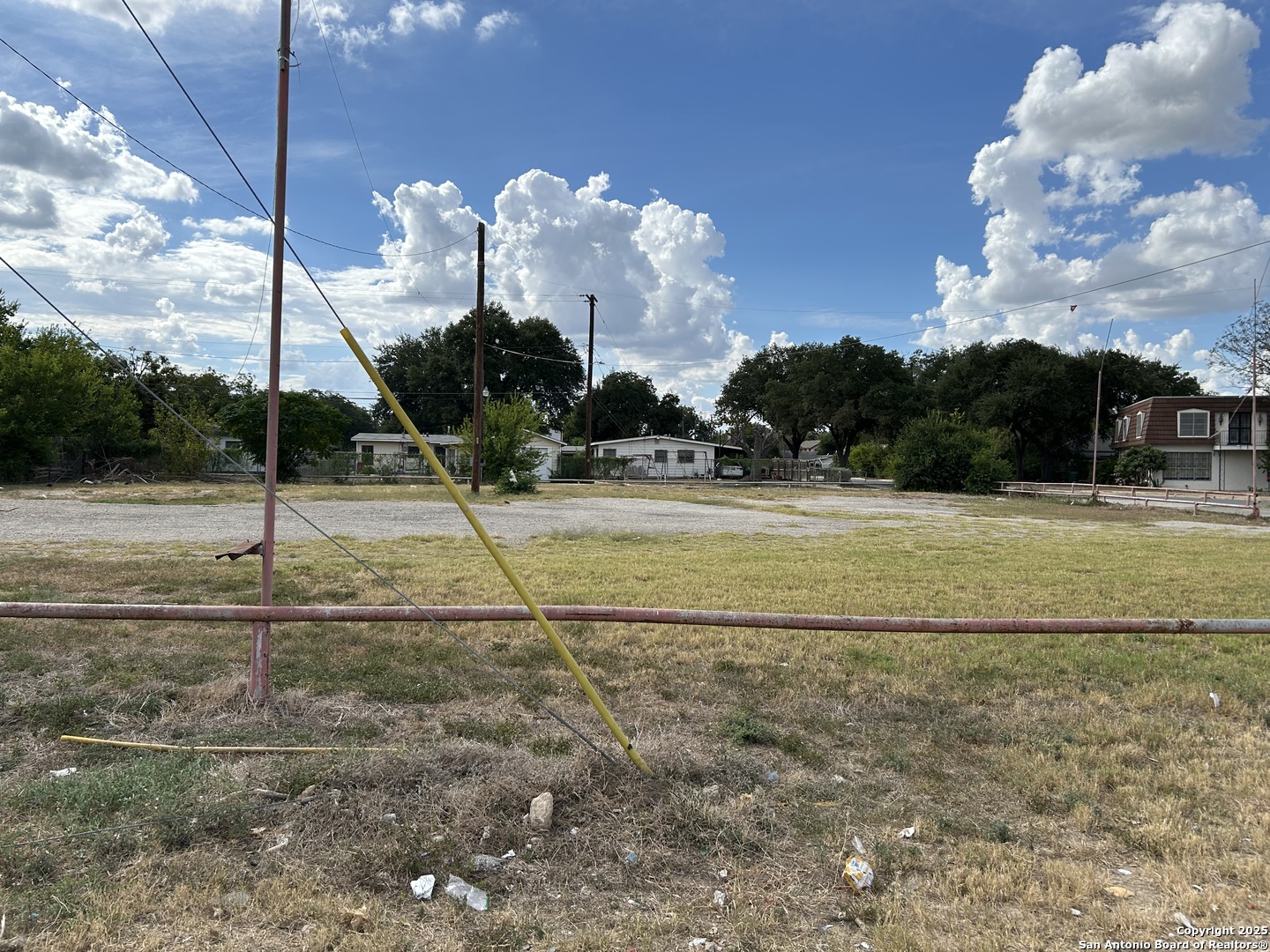 3211 Roosevelt San Antonio TX 78214