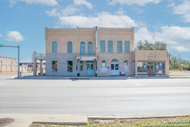 1101 19th Street Hondo TX 78861