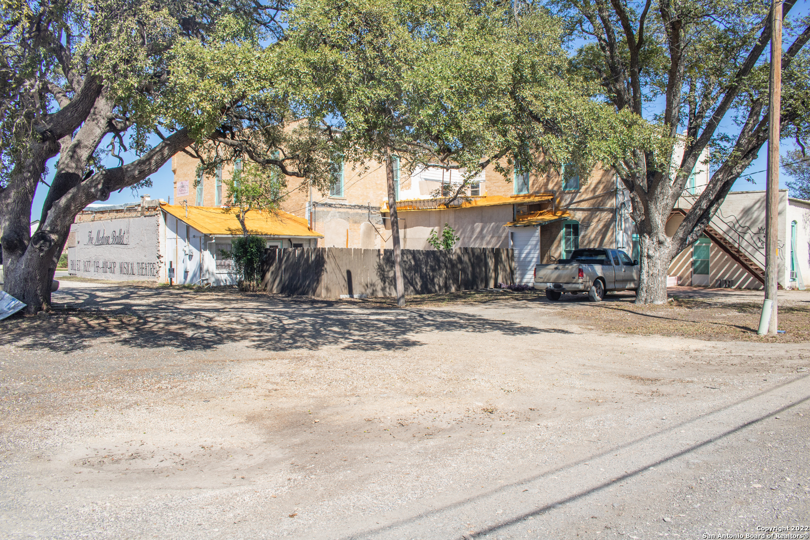 1101 19th Street Hondo TX 78861