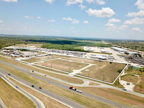 20030 Interstate 37 Elmendorf TX 78112