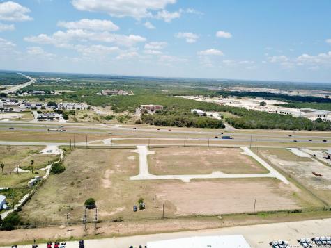 20030 Interstate 37 Elmendorf TX 78112