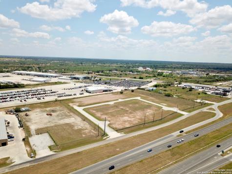 20030 Interstate 37 Elmendorf TX 78112