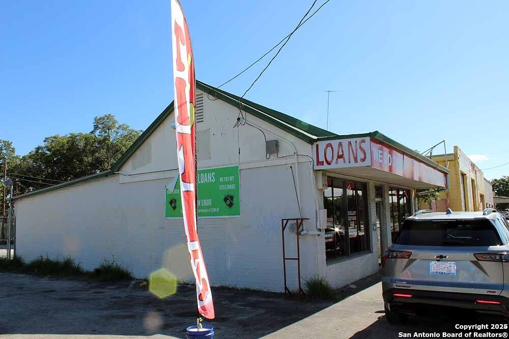 3815 W Commerce San Antonio TX 78207