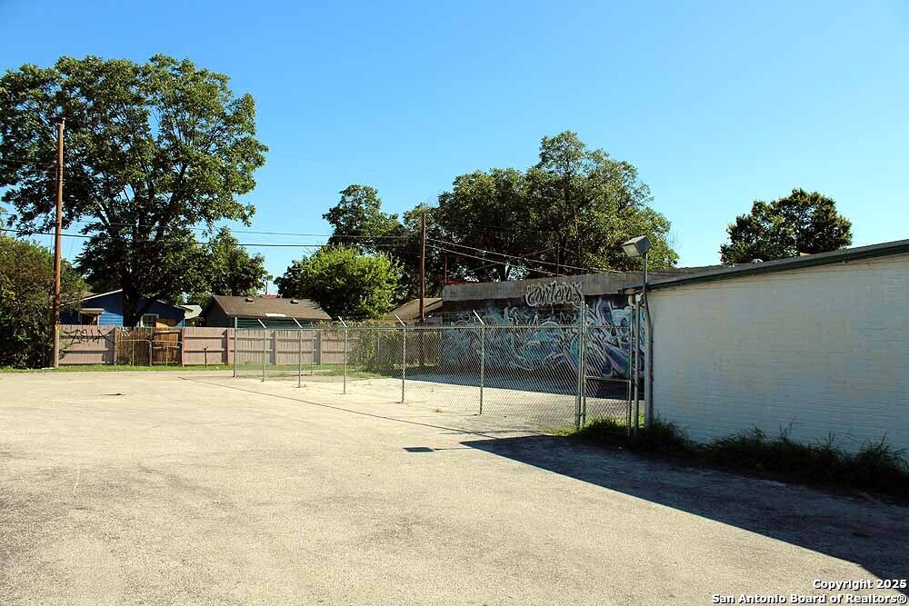 3815 W Commerce San Antonio TX 78207