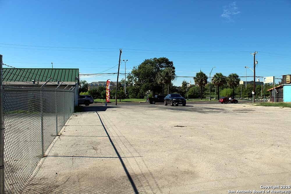 3815 W Commerce San Antonio TX 78207