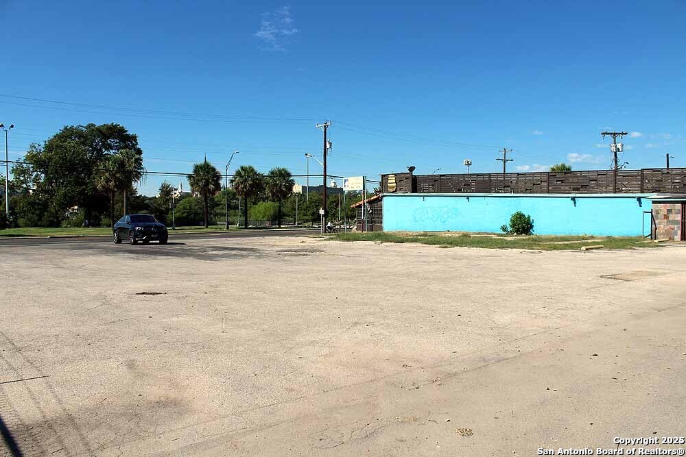 3815 W Commerce San Antonio TX 78207