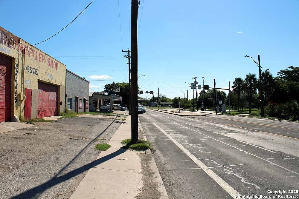 3815 W Commerce San Antonio TX 78207