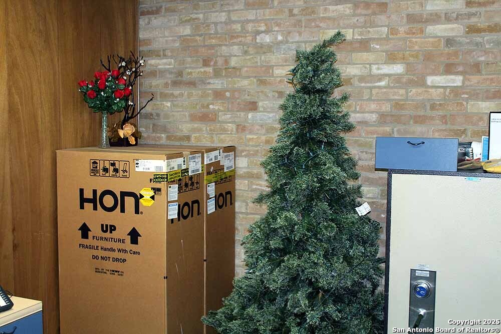 3815 W Commerce San Antonio TX 78207