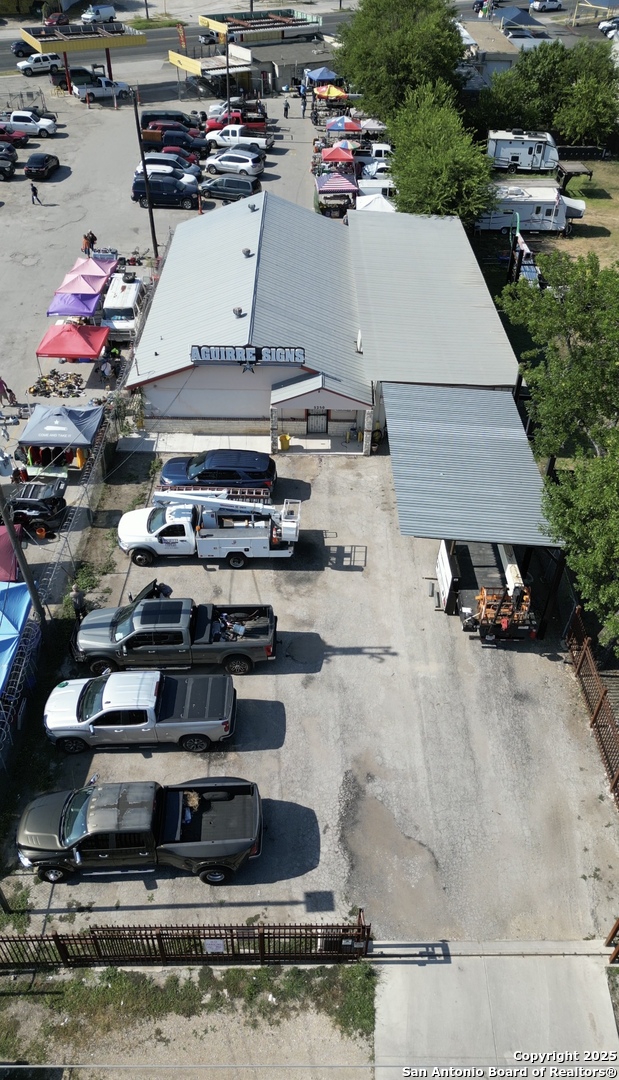 5250 W Commerce San Antonio TX 78237