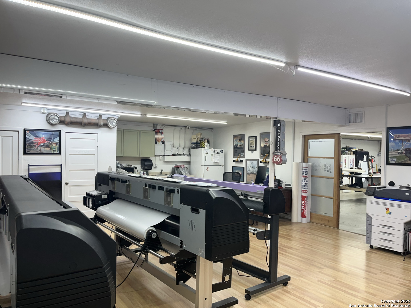 5250 W Commerce San Antonio TX 78237