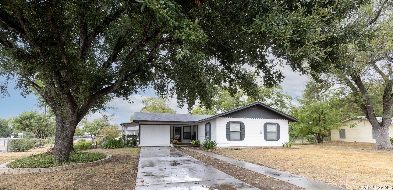 19121 Mcdonald Street Lytle TX 78052
