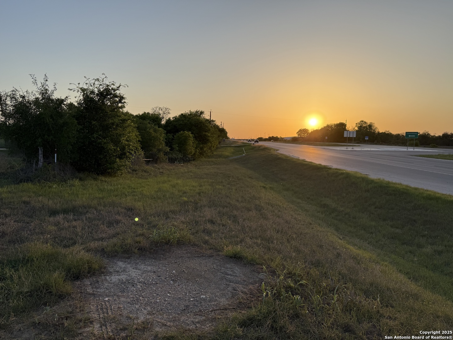 4984 E Loop 1604 Elmendorf TX 78112