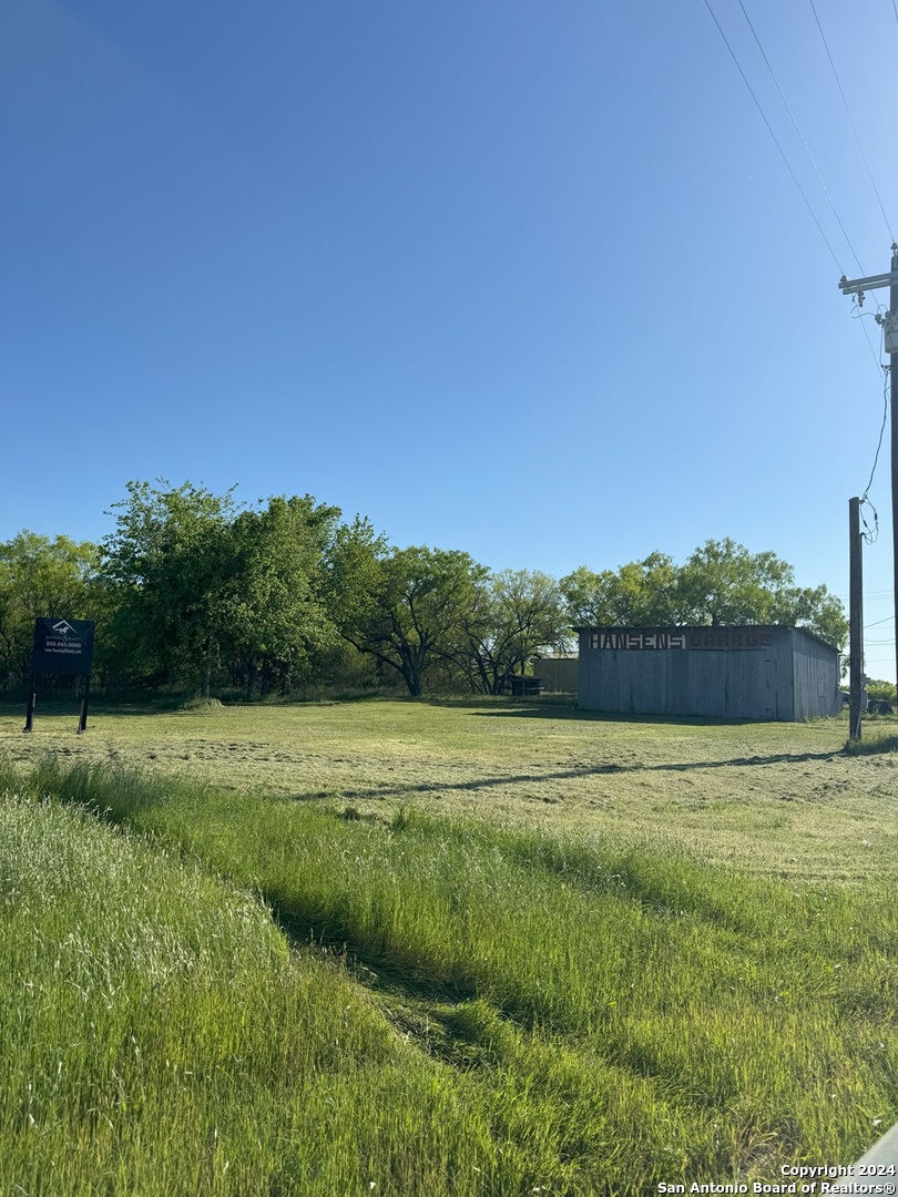 1001 W West Stockdale TX 78160