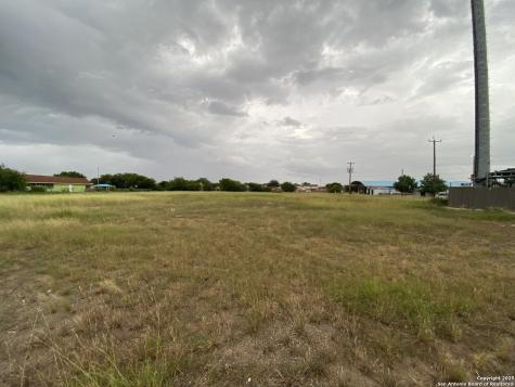 5928 Village Park San Antonio TX 78250