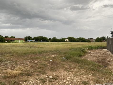 5928 Village Park San Antonio TX 78250