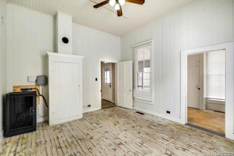 706 Front Street Comfort TX 78013