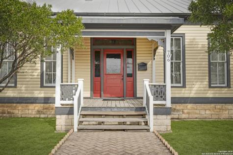 706 Front Street Comfort TX 78013