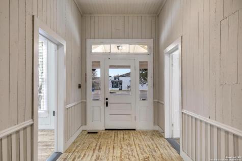 706 Front Street Comfort TX 78013