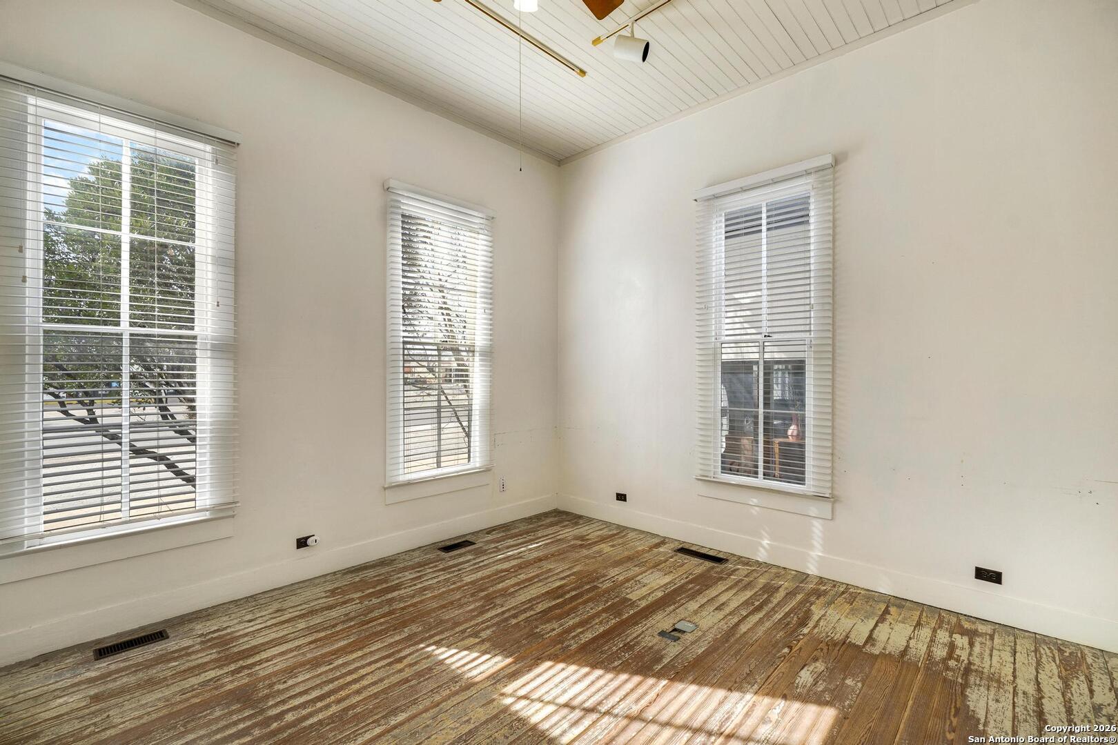 706 Front Street Comfort TX 78013