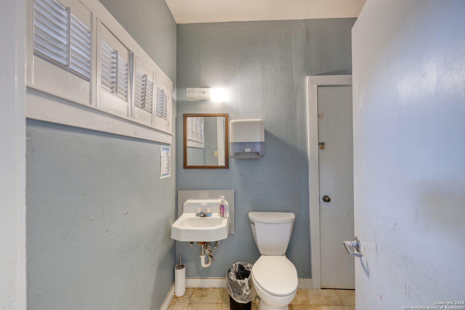 1007 N Getty Street Uvalde TX 78801