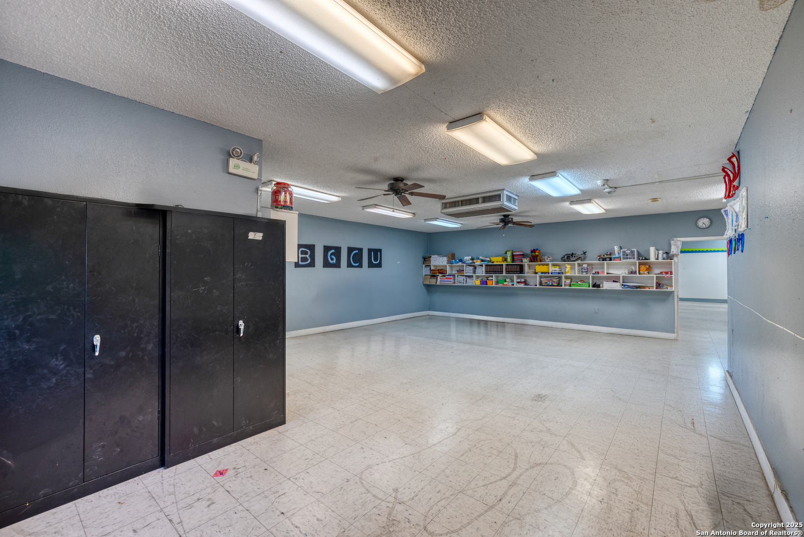 1007 N Getty Street Uvalde TX 78801