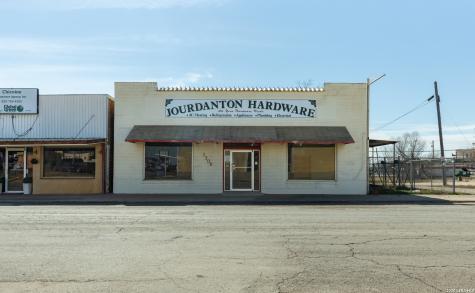 1308 Simmons Avenue Jourdanton TX 78026