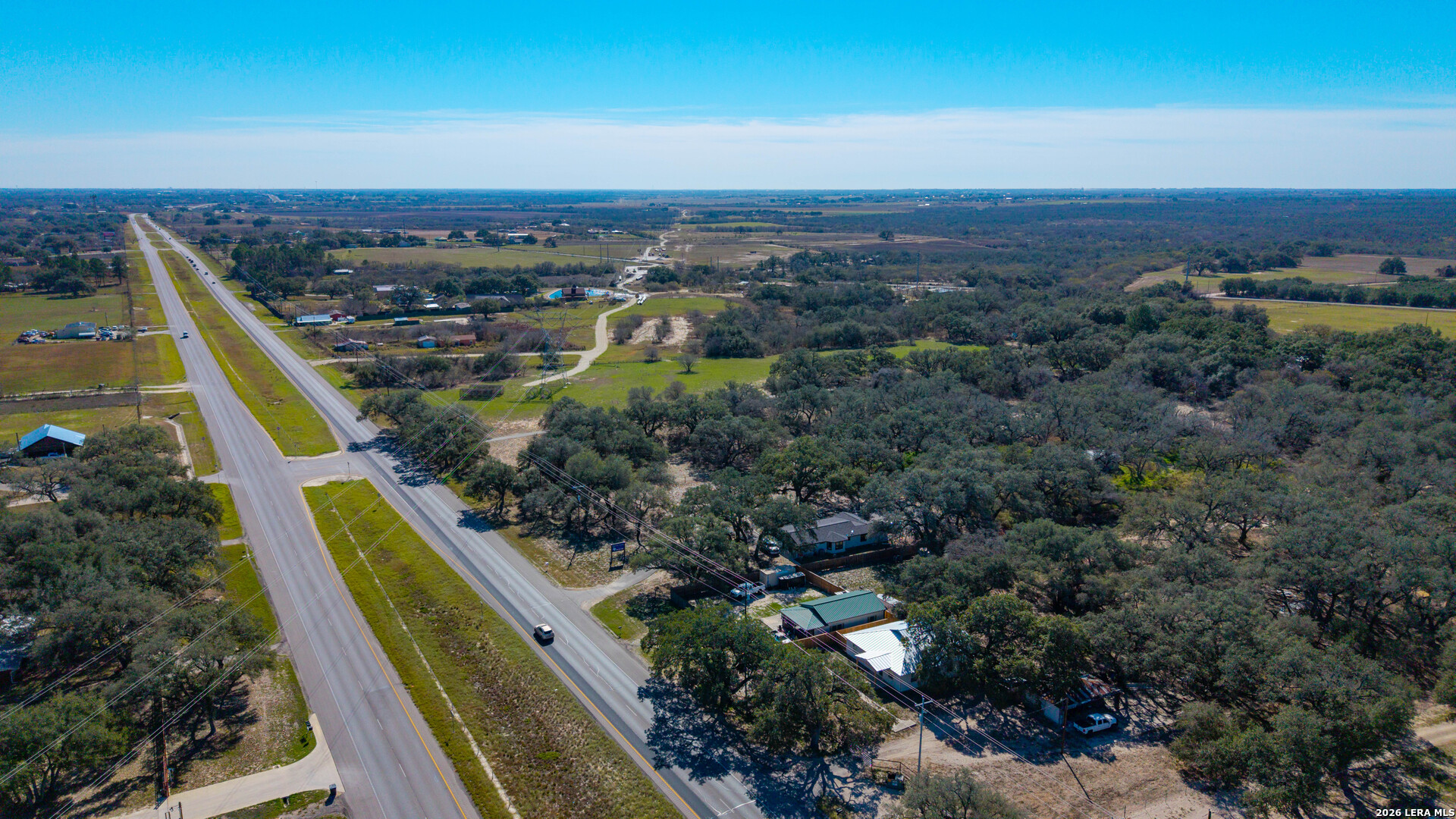 5683 Us Highway 181 N Floresville TX 78114