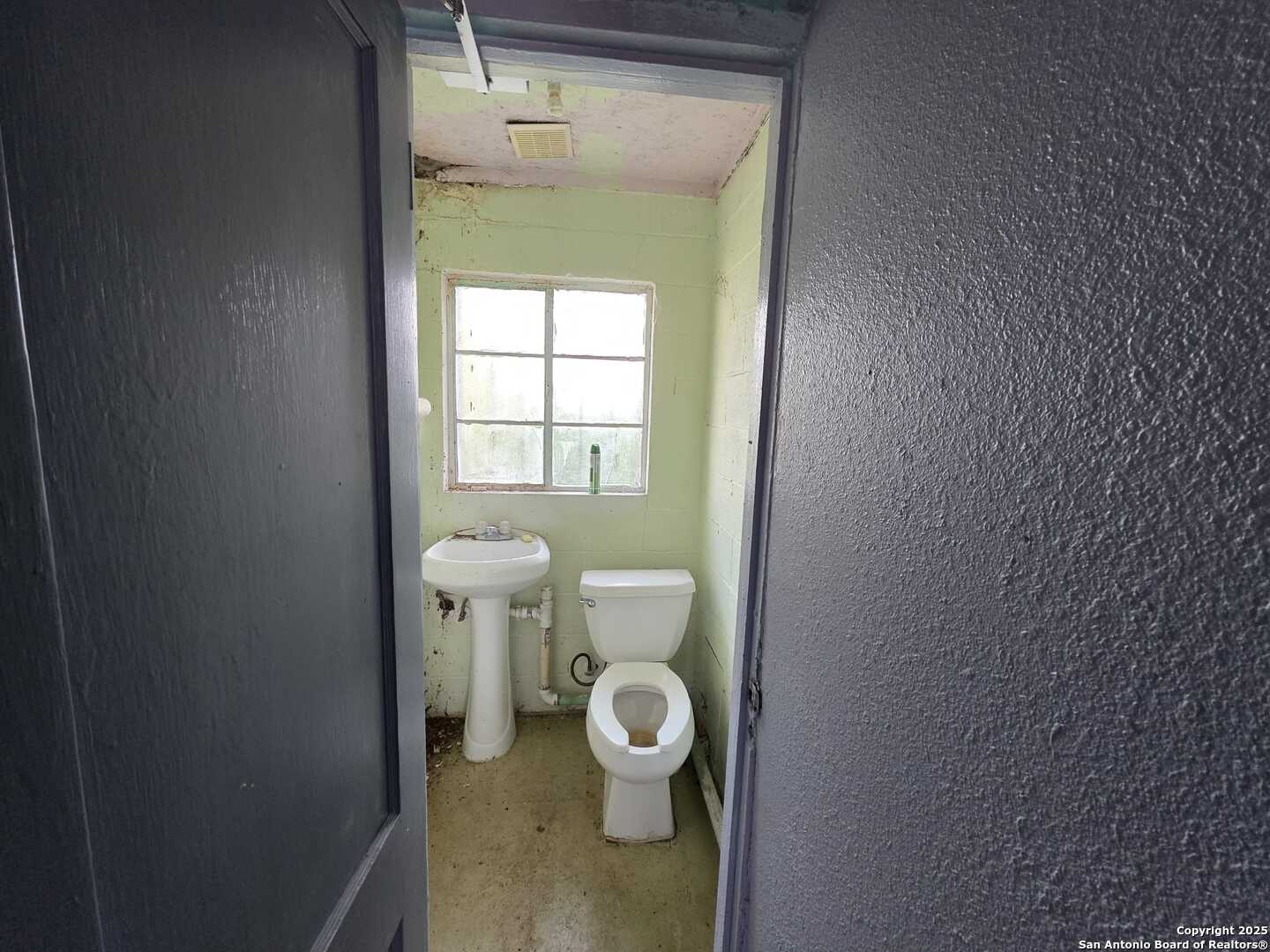 1855 Rigsby San Antonio TX 78210