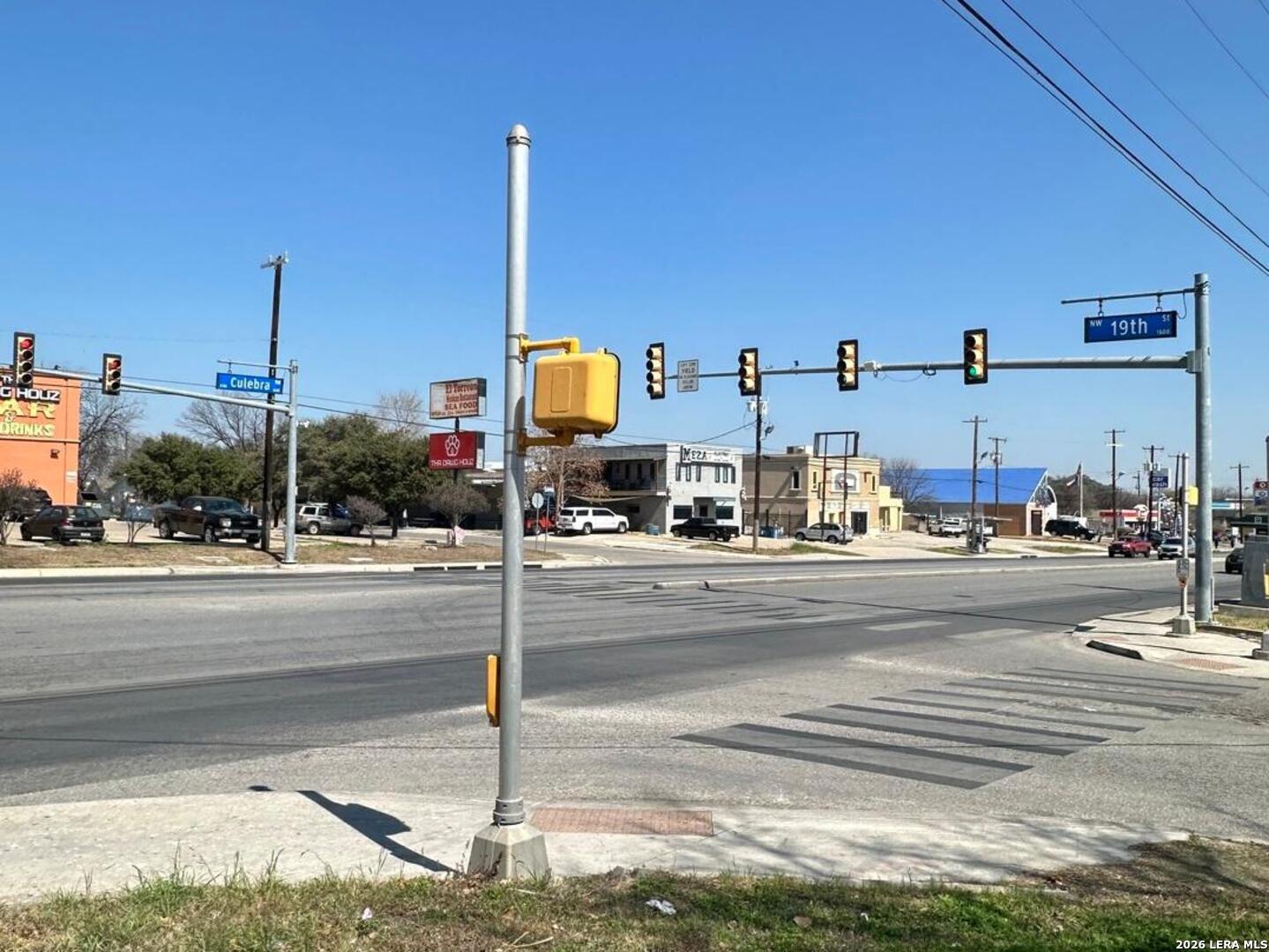 1511 Culebra San Antonio TX 78201