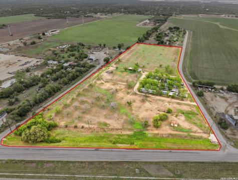 135 County Road 480 Castroville TX 78009