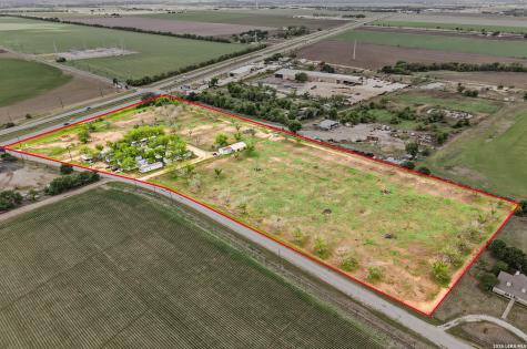 135 County Road 480 Castroville TX 78009