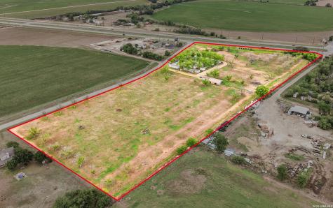 135 County Road 480 Castroville TX 78009