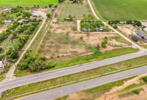 135 County Road 480 Castroville TX 78009
