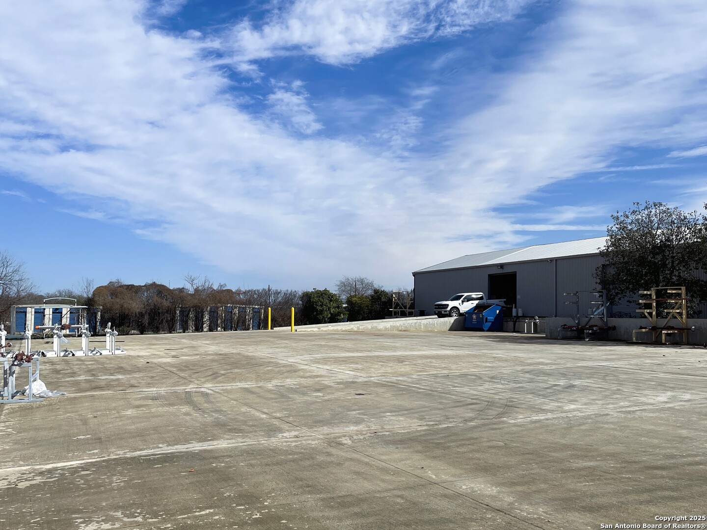 210 N Cherry Pearsall TX 78061