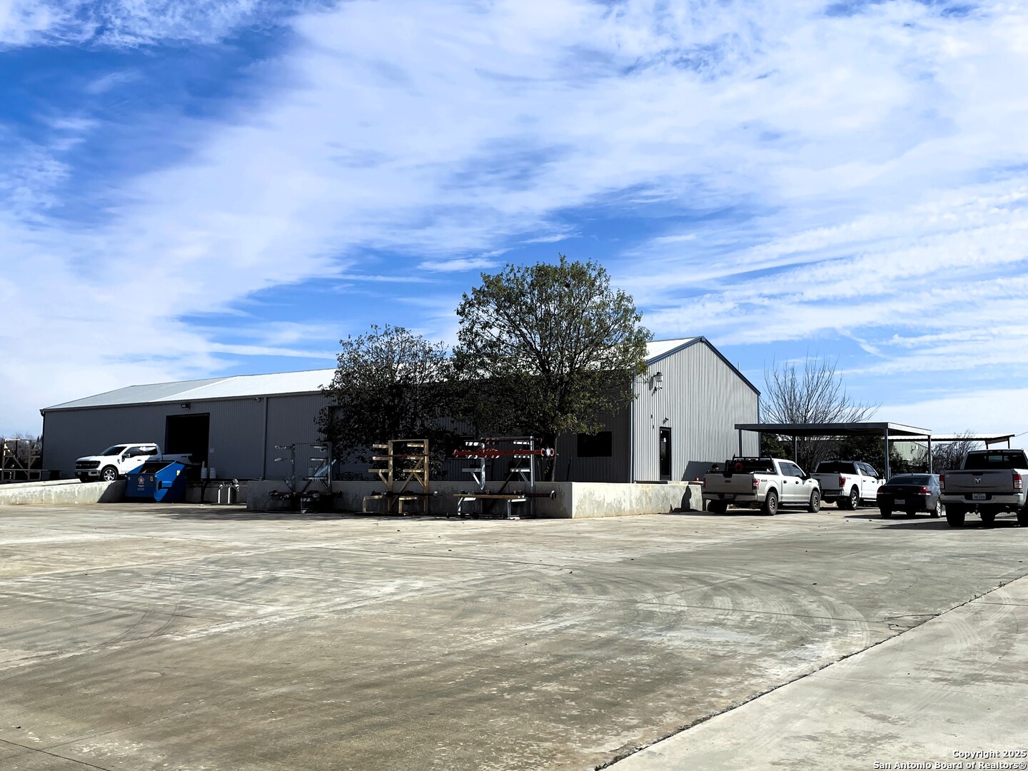 210 N Cherry Pearsall TX 78061