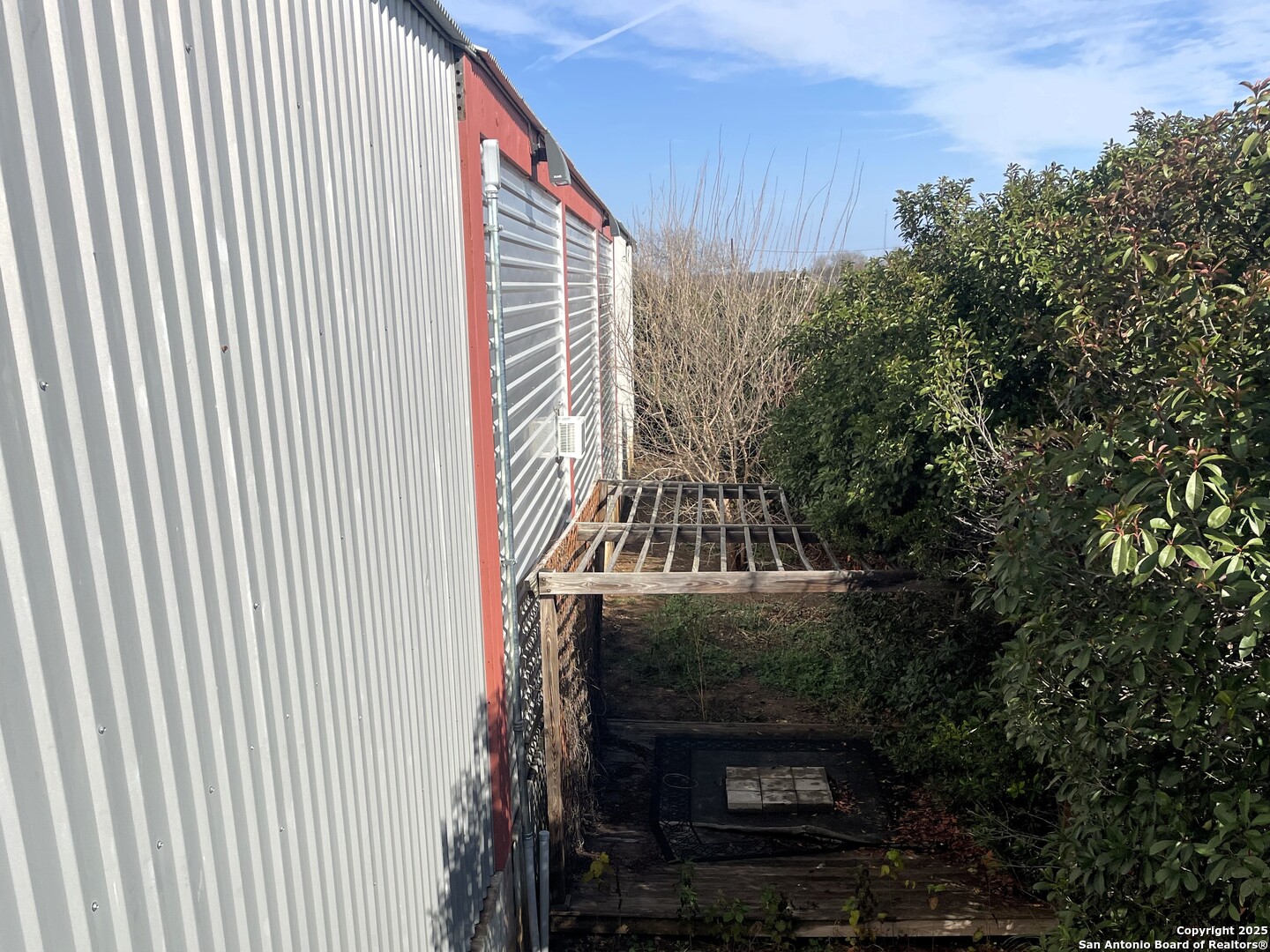 210 N Cherry Pearsall TX 78061