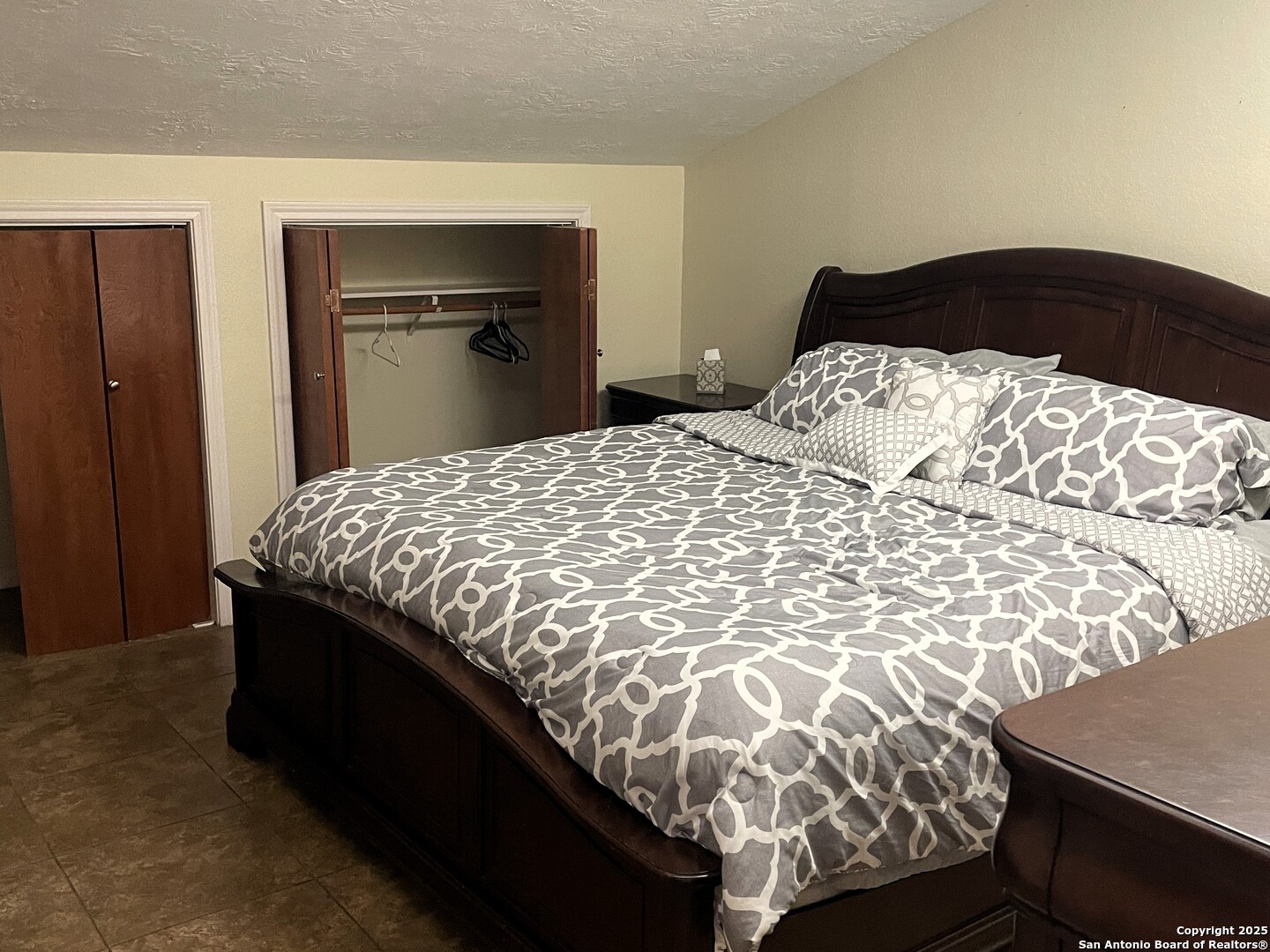 210 N Cherry Pearsall TX 78061