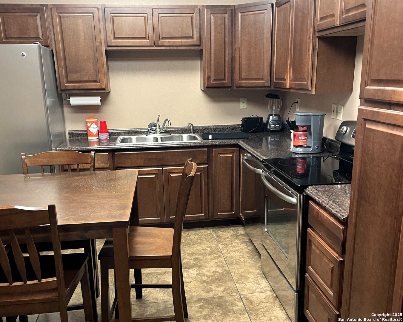 210 N Cherry Pearsall TX 78061