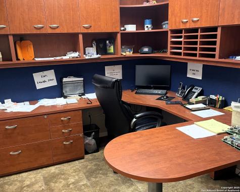 210 N Cherry Pearsall TX 78061