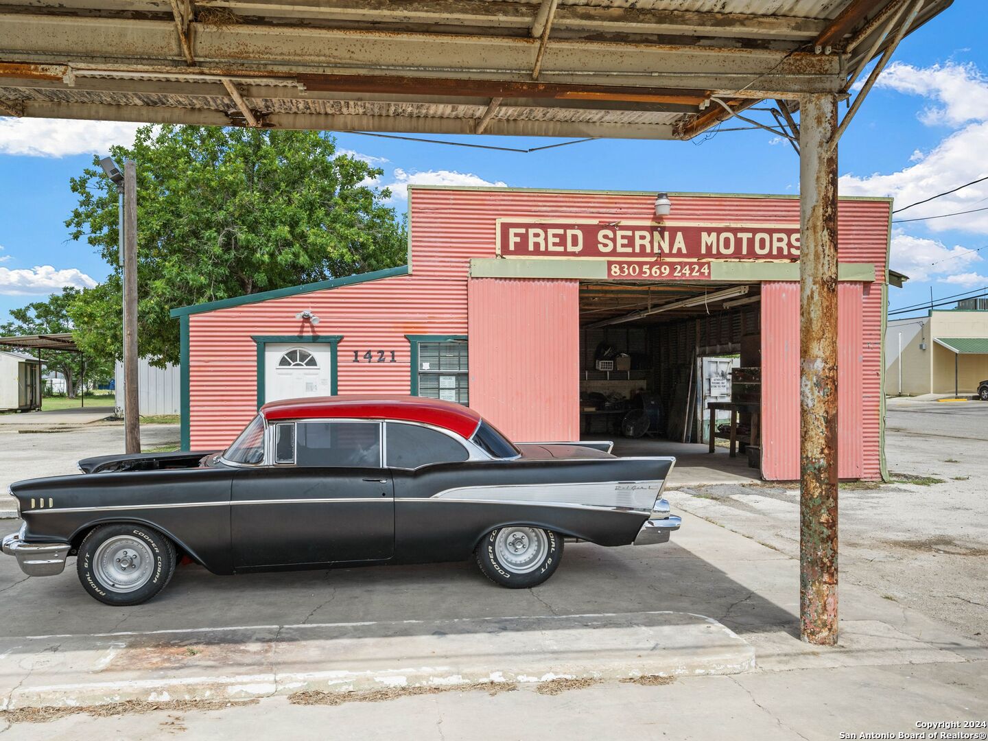 1421 2nd Street Pleasanton TX 78064