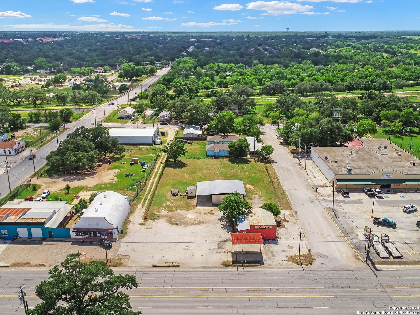 1421 2nd Street Pleasanton TX 78064