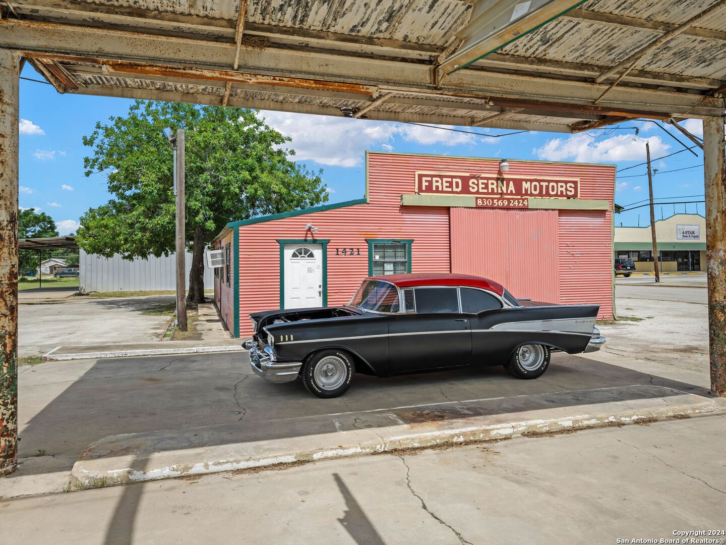 1421 2nd Street Pleasanton TX 78064