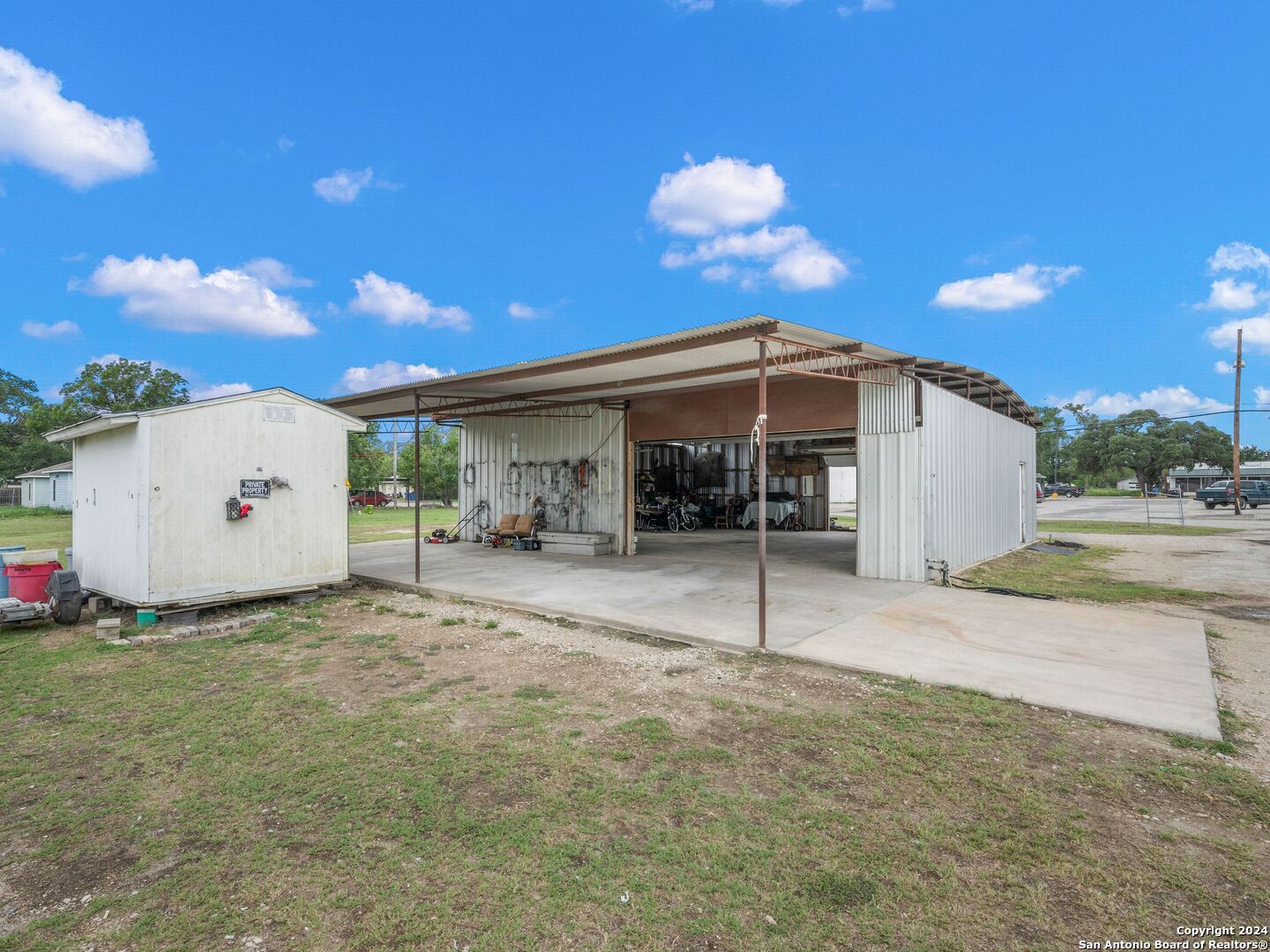 1421 2nd Street Pleasanton TX 78064